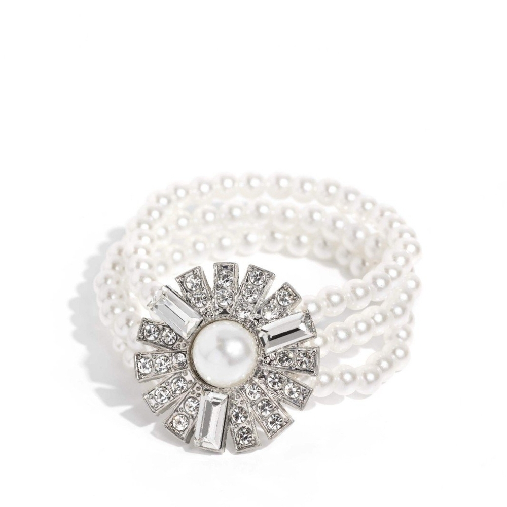 Paparazzi White Silver Pearl Bracelet with Art Deco Centerpiece Gifted Gatsby